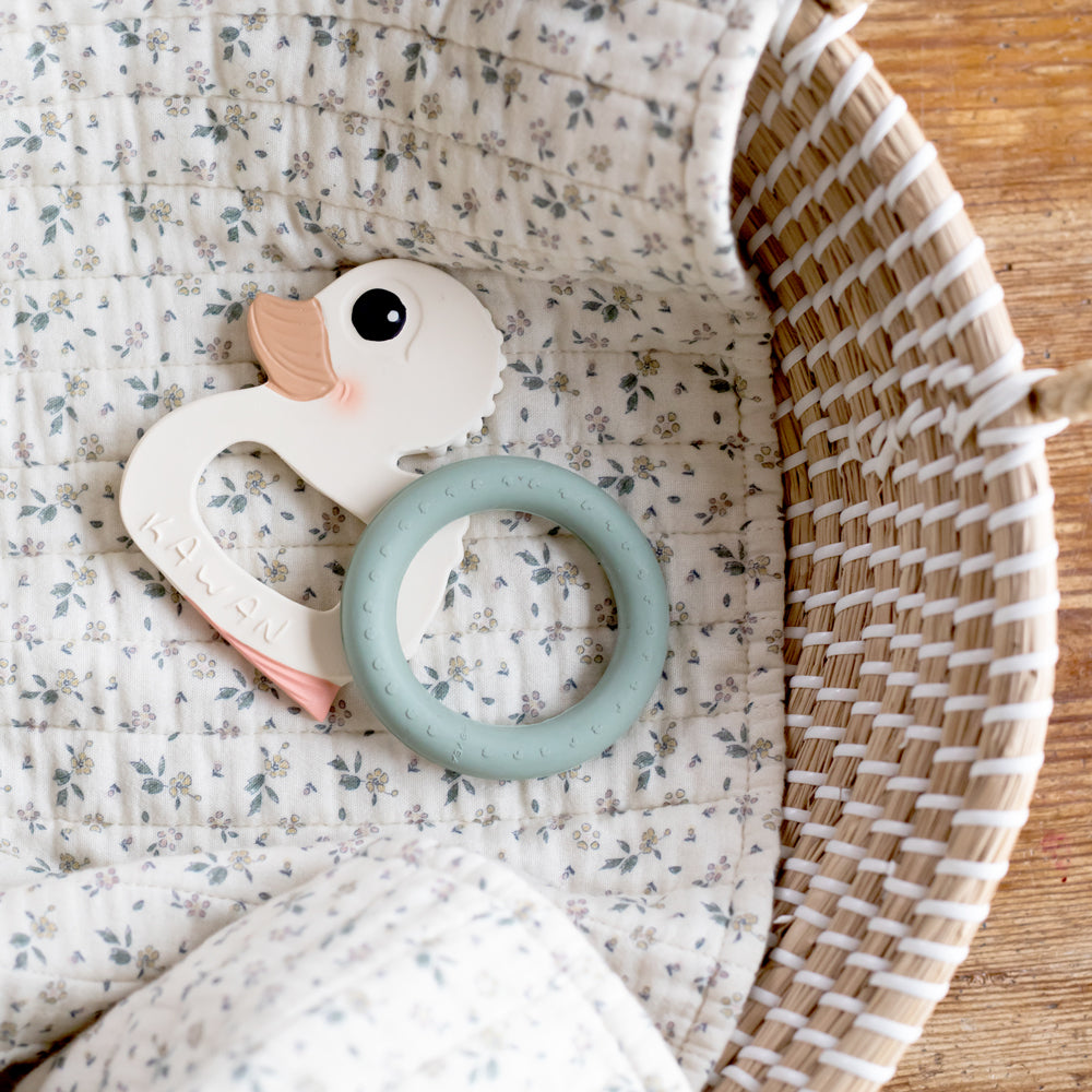 Hevea - Ente "Kawan" Zahnungsset (100 % Naturkautschuk) mit Beißring gegen Zahnschmerzen