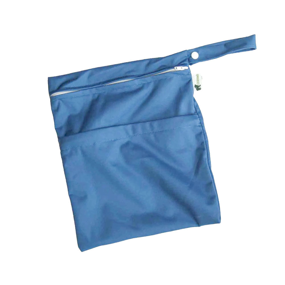 Little Lamb - Nasstasche mit Trockenfach - Wetbag mit Schlaufe - Gr. M (26x28 cm)