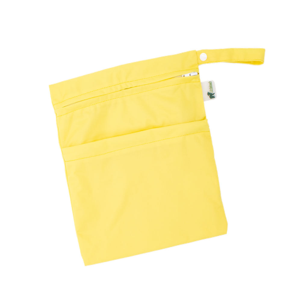 Little Lamb - Nasstasche mit Trockenfach - Wetbag mit Schlaufe - Gr. M (26x28 cm)