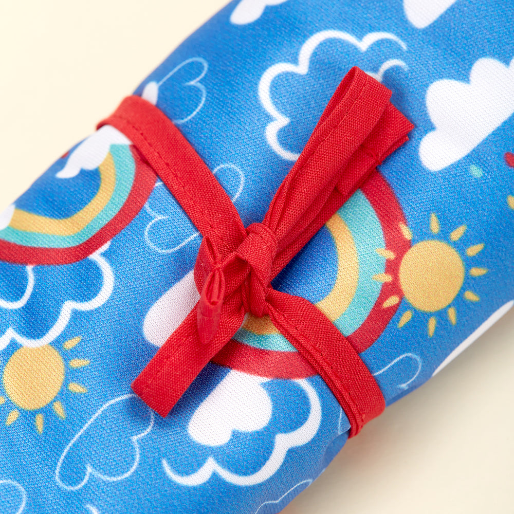 TotsBots - wasserdichte Wickelunterlage "Happy Mat" (72x47 cm)