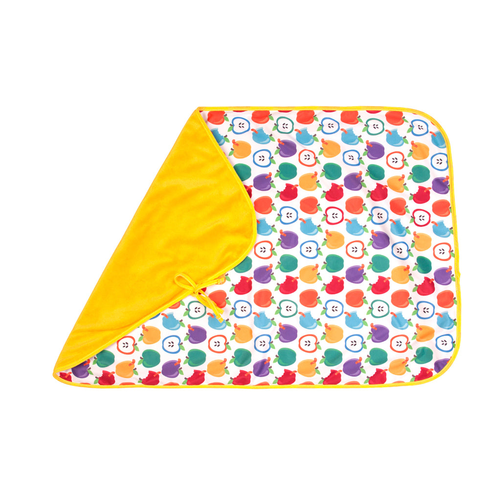 TotsBots - wasserdichte Wickelunterlage "Happy Mat" (72x47 cm)