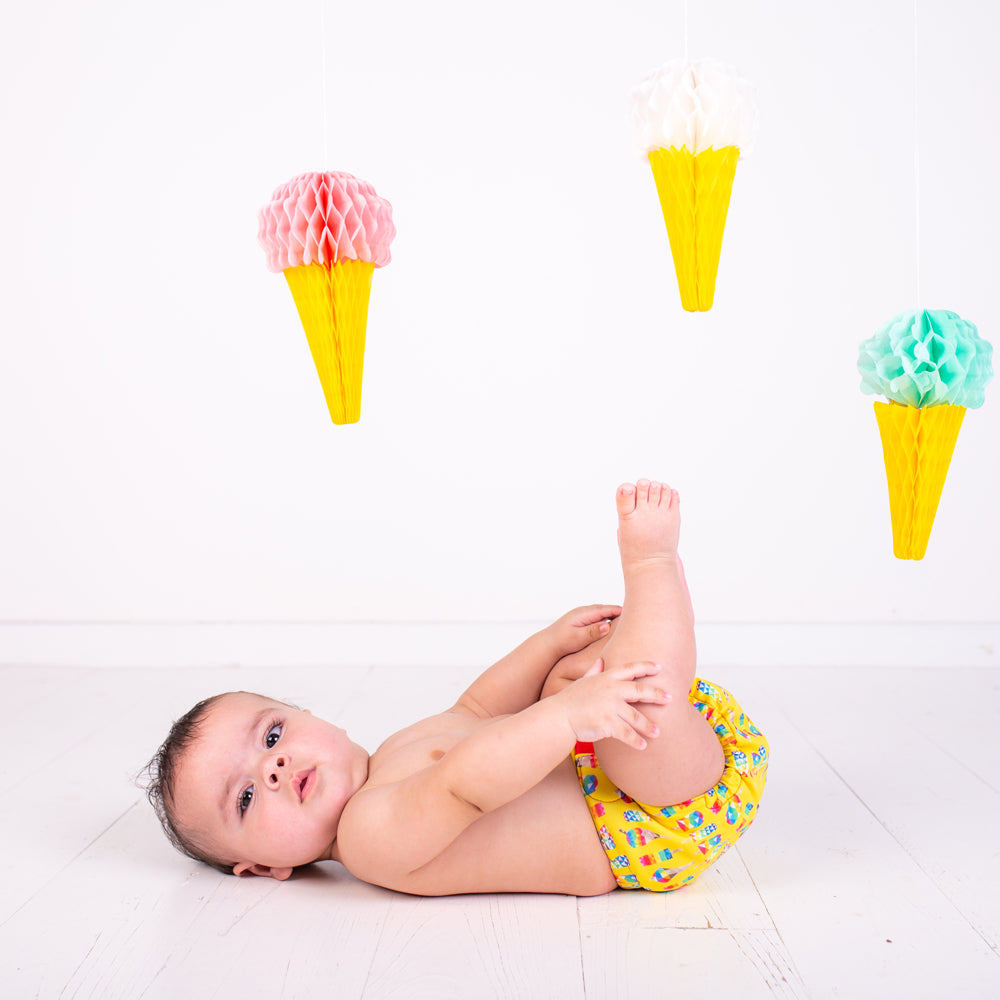 Anwendungsbeispiel: TotsBots SwimTots Schwimmwindel mit Klettverschluss im Design Lollibots