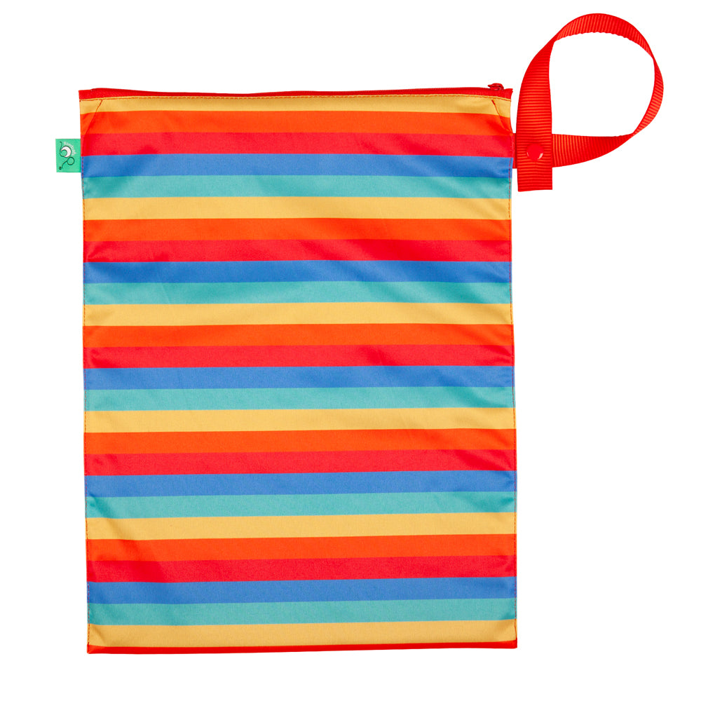 TotsBots Wetbag Gr. M (38 × 30 cm), wasserdichter Windelsack im Design Rainbow Stripe