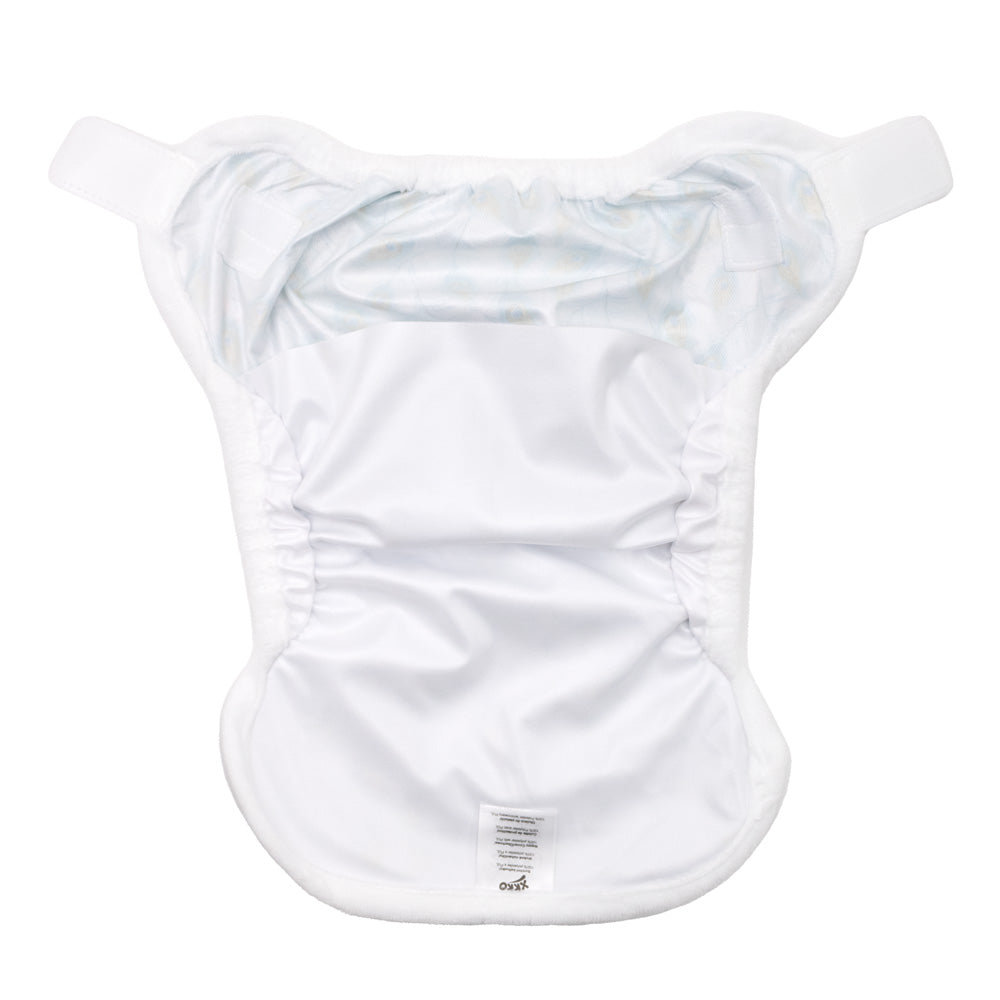 Innenansicht der XKKO Überhose Newborn: wasserdichtes weißes PUL und doppelte Beinbündchen, Design Füchse und Waschbären