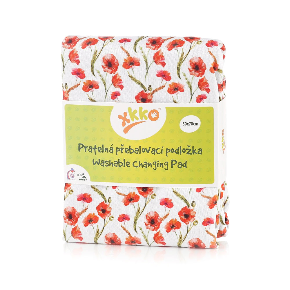 Waschbare XKKO Wickelunterlage im Design Rote Mohnblumen in der Originalverpackung