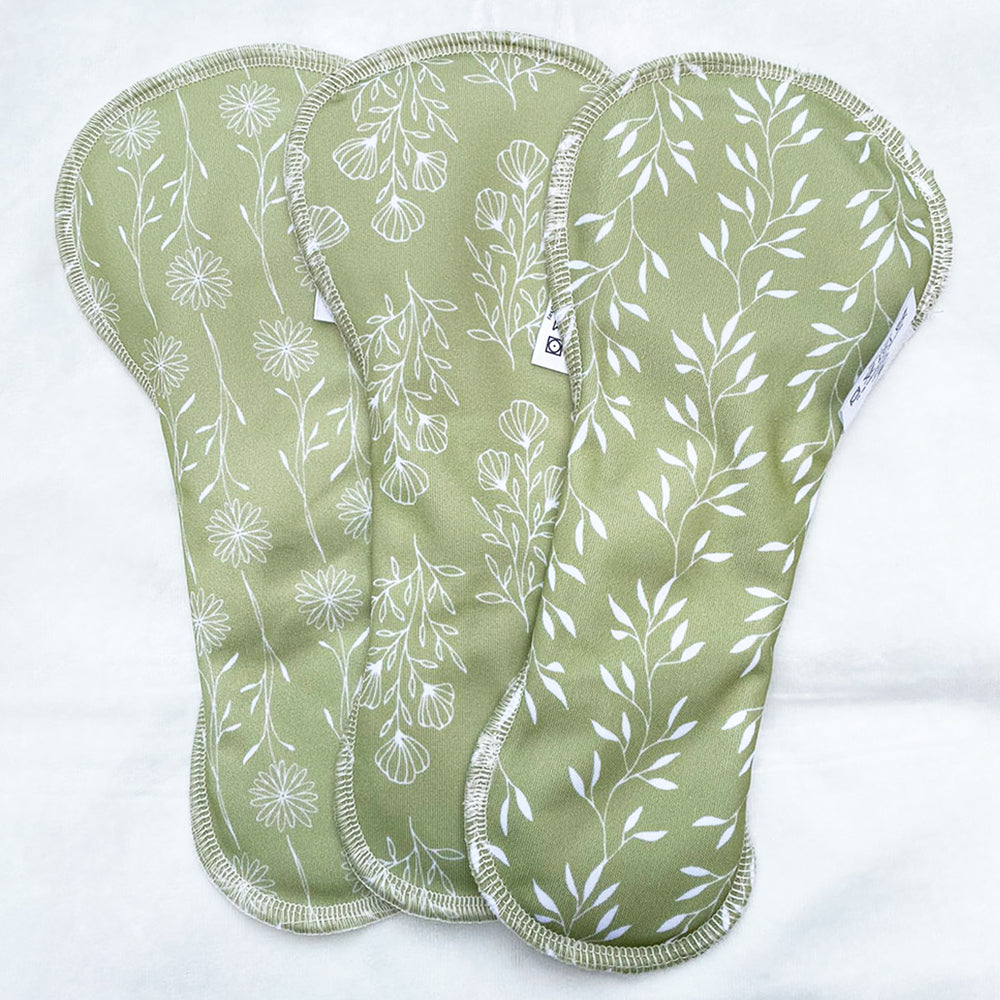 Blümchen - auslaufsichere Slip-Einlage (Menstruations-Binde) - Floral (Grün) Hanf-Bambus - 3 Stück