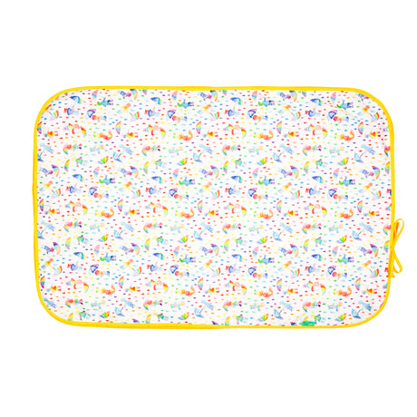 TotsBots - wasserdichte Wickelunterlage "Happy Mat" (72x47 cm)