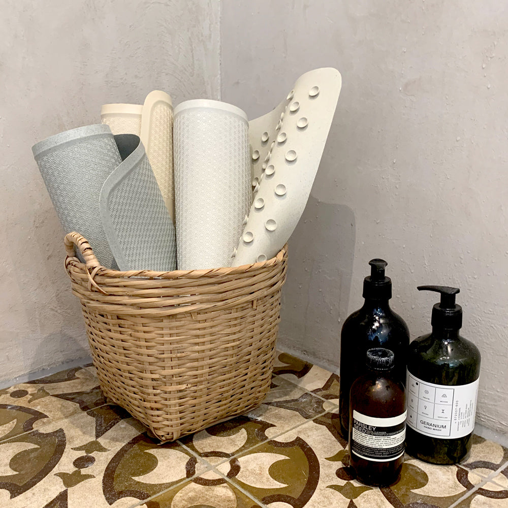 Hevea - Nachhaltige Badewanneneinlage - Upcycling-Naturkautschuk - Anti-Rutsch-Matte (75x34 cm)