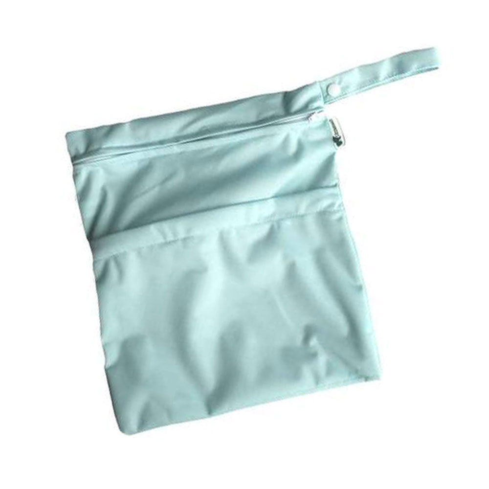 Little Lamb - Nasstasche mit Trockenfach - Wetbag mit Schlaufe - Gr. M (26x28 cm)