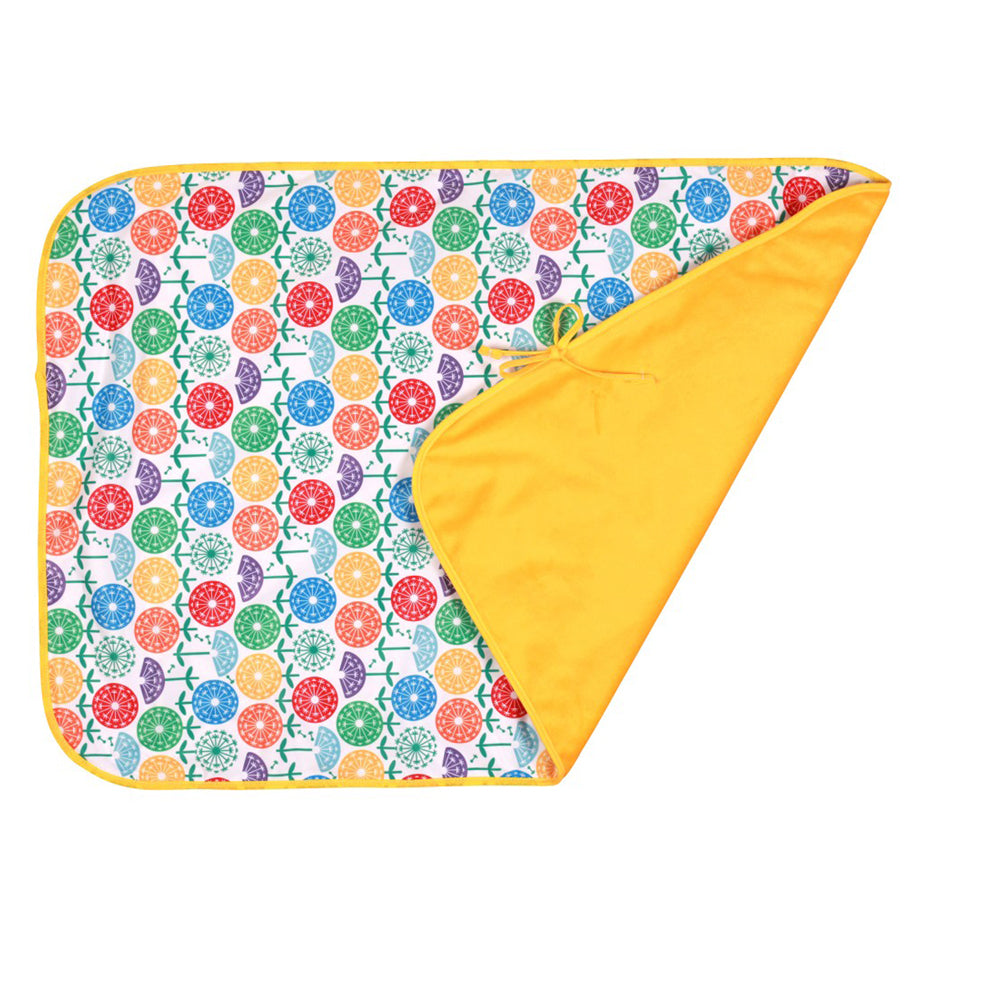 TotsBots - wasserdichte Wickelunterlage "Happy Mat" (72x47 cm)