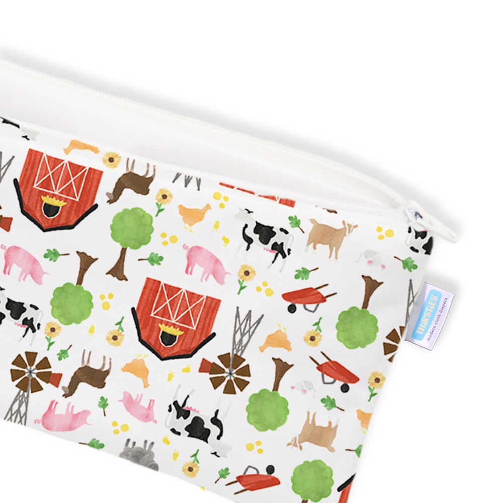 Thirsties - Clutch Bag mit Knopf-Schlaufe - Gr. XS (14x27cm)