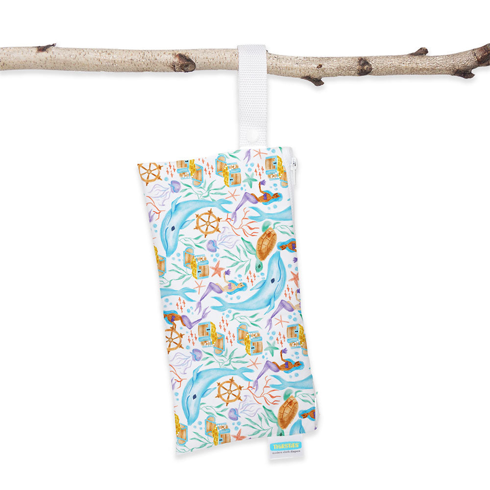 Thirsties - Clutch Bag mit Knopf-Schlaufe - Gr. XS (14x27cm)