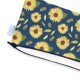 Thirsties - Clutch Bag mit Knopf-Schlaufe - Gr. XS (14x27cm)