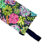 Thirsties - Clutch Bag mit Knopf-Schlaufe - Gr. XS (14x27cm)