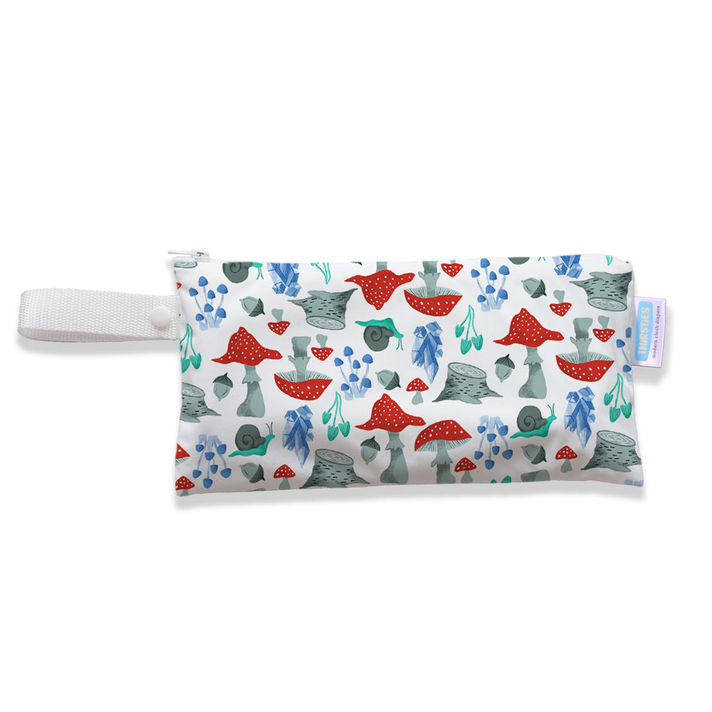 Thirsties - Clutch Bag mit Knopf-Schlaufe - Gr. XS (14x27cm)