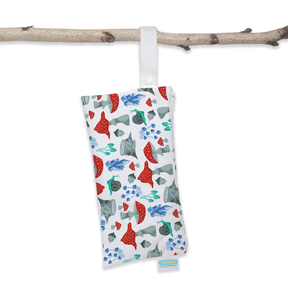 Thirsties - Clutch Bag mit Knopf-Schlaufe - Gr. XS (14x27cm)