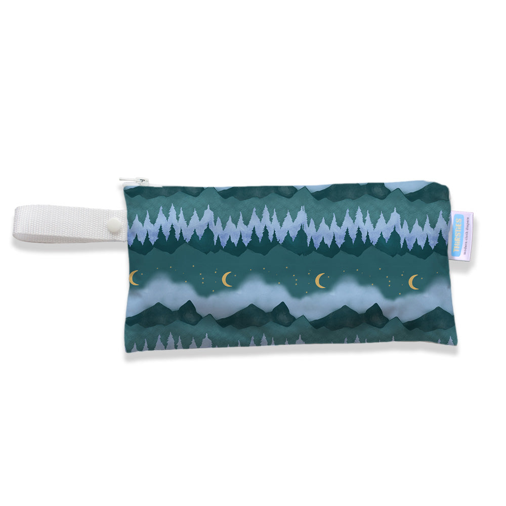 Thirsties - Clutch Bag mit Knopf-Schlaufe - Gr. XS (14x27cm)