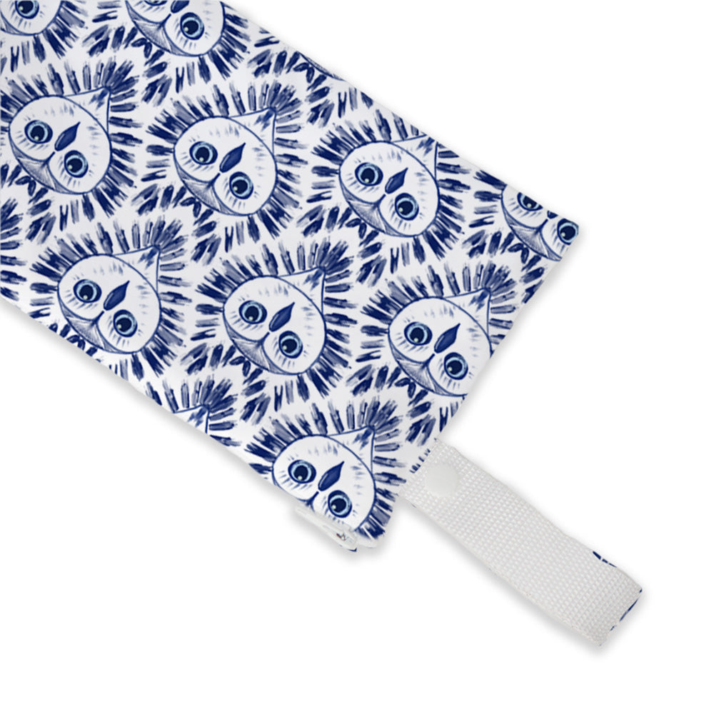 Thirsties - Clutch Bag mit Knopf-Schlaufe - Gr. XS (14x27cm)