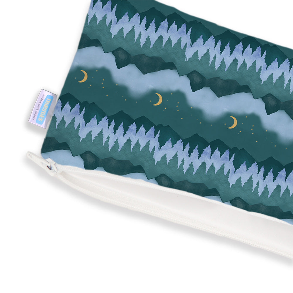 Thirsties - Clutch Bag mit Knopf-Schlaufe - Gr. XS (14x27cm)