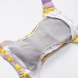 Bambino Mio Fleece Liner in einer Revolutionary Stoffwindel eingelegt