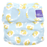 Bambino Mio MioSoft Überhose (MioDuo) im Design Dreamy Giraffe von vorn, mit doppelten Beinbündchen