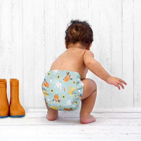 Kleinkind von hinten in Bambino Mio MioSolo Get Growing