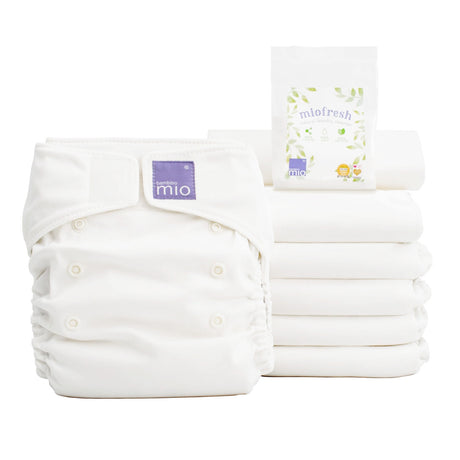 Bambino Mio MioSolo Sparpaket mit sechs weißen AIO Windeln