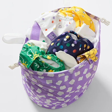 Bambino Mio Wetbag für Zuhause aus der Starterbox, offen mit Windeln