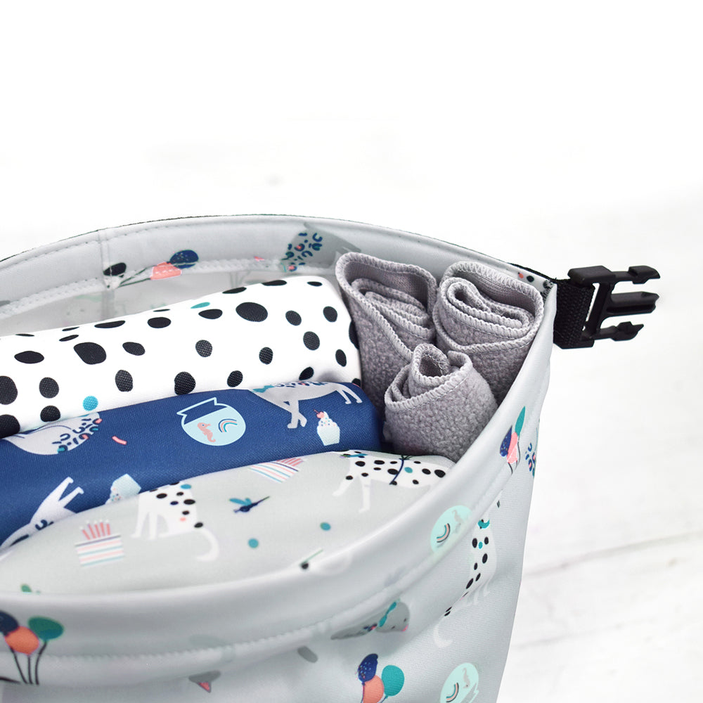 Bambino Mio Wetbag S geöffnet, mit Windeln befüllt