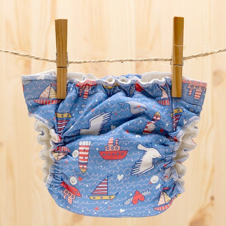 Culla di Teby Höschenwindel mit Pocketfunktion im Design I Love Sea auf der Wäscheleine