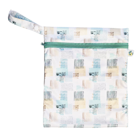 Doodush wasserdichte Wetbag mit Schlaufe Gr. M (30 x 40 cm) im Design Pastel Patchwork