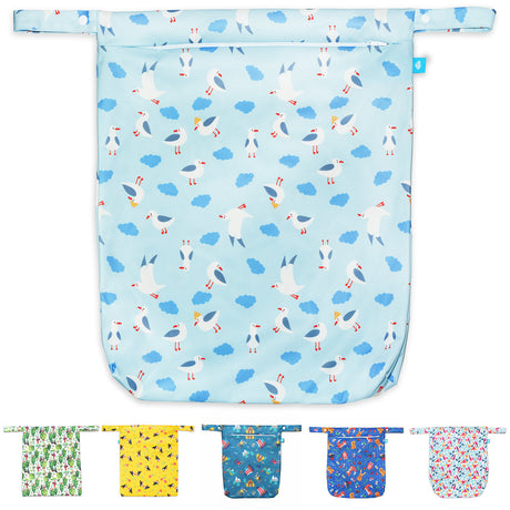 Little Clouds einfache Nasstasche (Wetbag) Größe M im Design Möwen, darunter alle erhältlichen Designs als Farbleiste