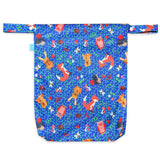 Little Clouds einfache Nasstasche (Wetbag) Größe M im Design Waldtiere von hinten