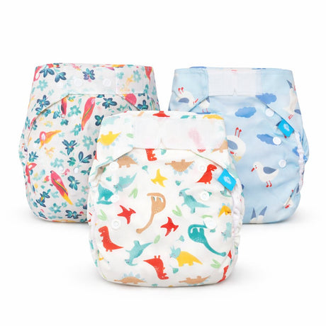 Little Clouds SuperCloud AIO Sparpaket One Size: drei All-in-One-Windeln in verschiedenen Designs auf weißem Grund