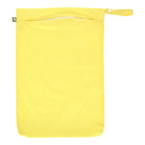 Little Lamb Hanging Nappy Pail XL im Design Primrose (Gelb), von vorn mit Reißverschluss und Schlaufe