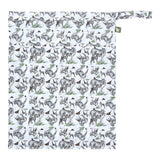 Little Lamb Nasstasche Größe L im Design Show your Stripes mit Zebras auf Weiß, von vorn mit Trockenfach und Schlaufe