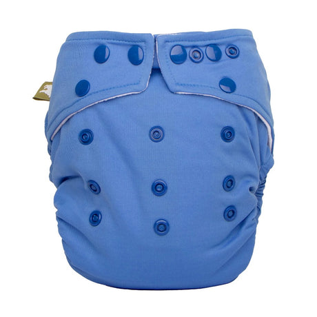 Little Lamb Pocketwindel Cornflower (Blau) von vorn mit Druckknopfleisten