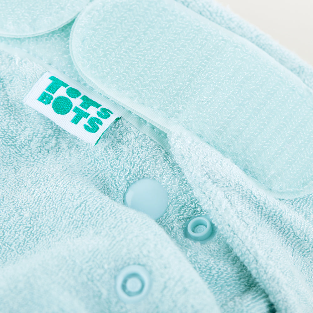 TotsBots Bamboozle Stretch Höschenwindel Newborn (2–8 kg) aus Bambusviskose im Design Mist – Ansicht 4