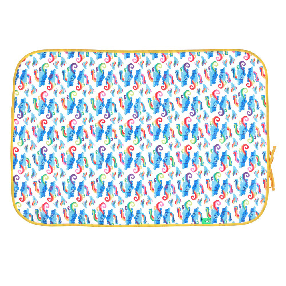 TotsBots Happy Mat wasserdichte Wickelunterlage (72 × 47 cm) im Design Breeze