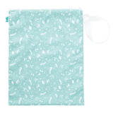 TotsBots Wetbag Gr. M (38 × 30 cm), wasserdichter Windelsack im Design Forest Floor