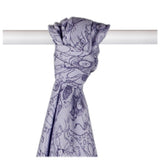 XKKO BMB Bambus-Mullwindel im Design Safari Lavender Aura aufgehängt, Tiermotive in Lila