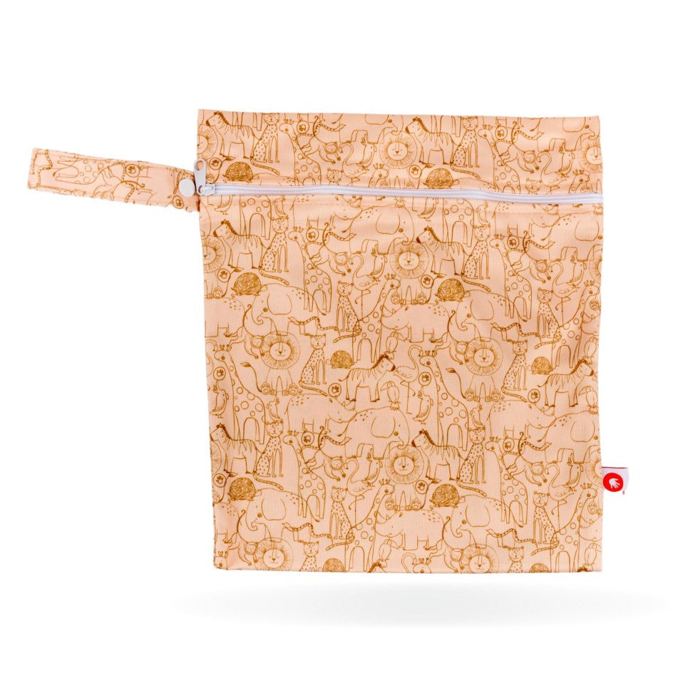 Kleine XKKO Nasstasche Größe S im Design Safari Honey Mustard mit Reißverschluss und Druckknopf-Schlaufe
