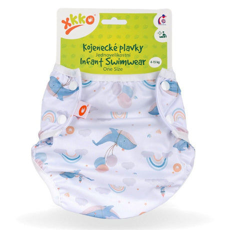 XKKO waschbare Schwimmwindel One Size (4–15 kg) im Design Sky Whale (Himmels Wal) von vorn mit Druckknöpfen