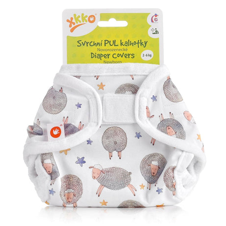 XKKO PUL-Überhose Newborn (2–6 kg) im Design Verträumte Schafe von vorn, mit Klettverschluss und doppelten Beinbündchen